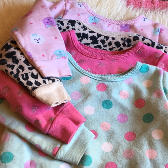 Sweaters - Picture 2 of 5